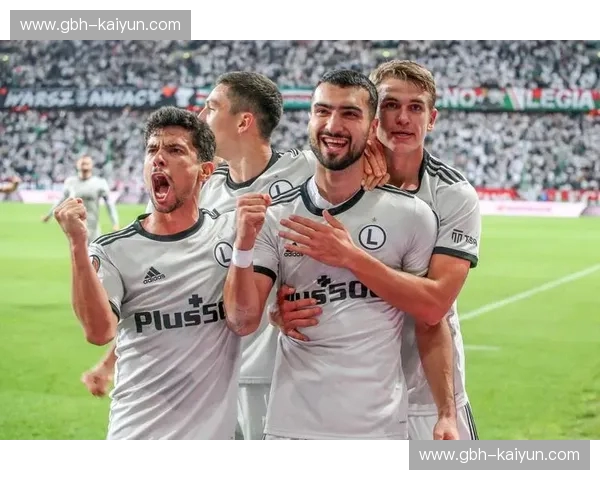 欧联总决赛:一夜荣耀与城市狂欢