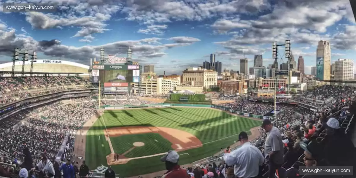 📺 弹幕互动，燃爆全场！看直播，就要和千万球迷一起嗨！